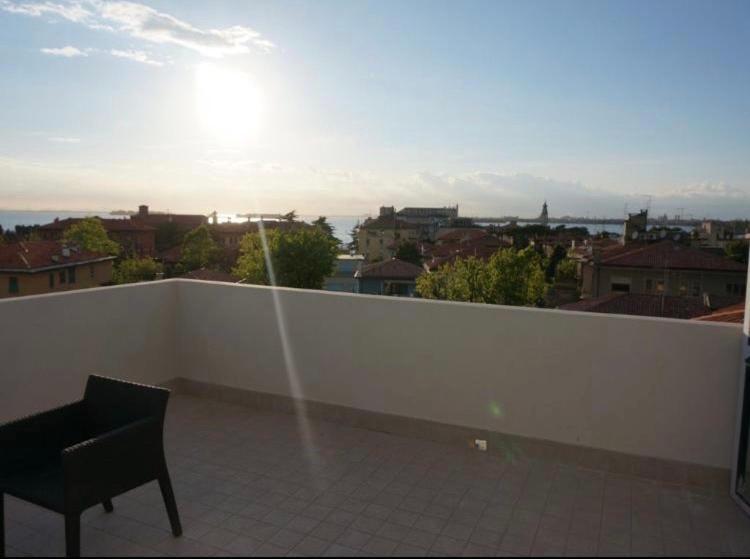 Stylish Penthouse Apartment In Venice Lido, 10 Minutes From Saint Marks Square Venedik-Lido Dış mekan fotoğraf